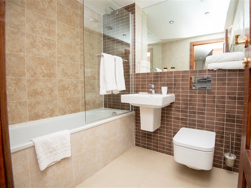 Livin' Serviced 3*