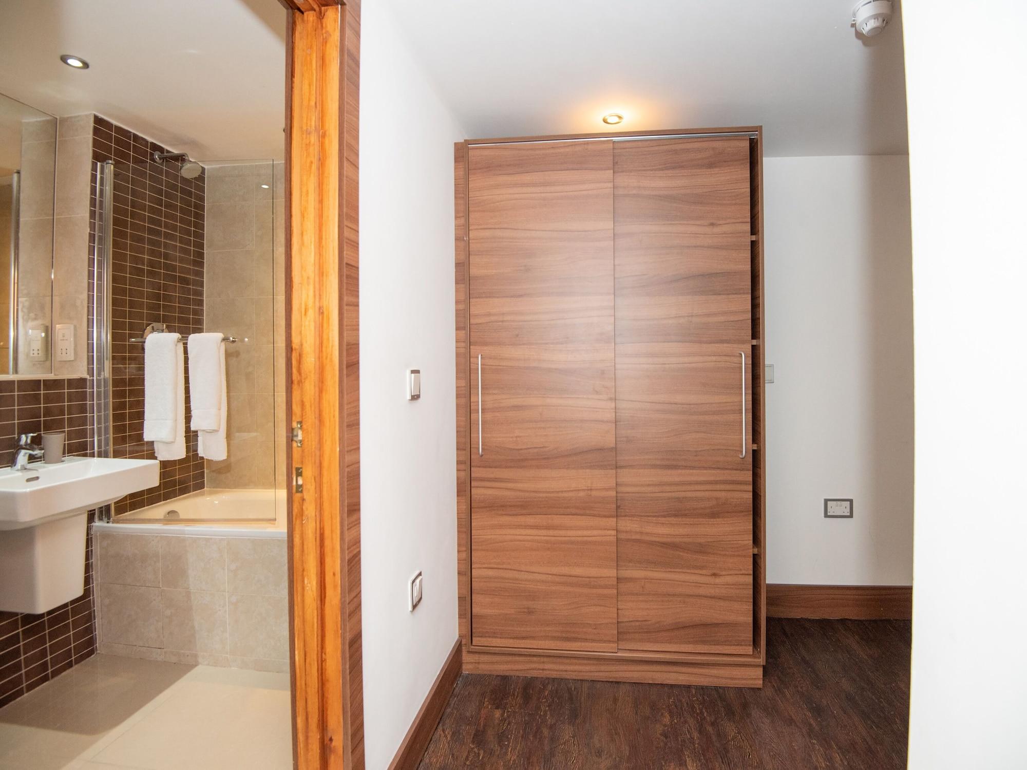 Livin' Serviced Hotel